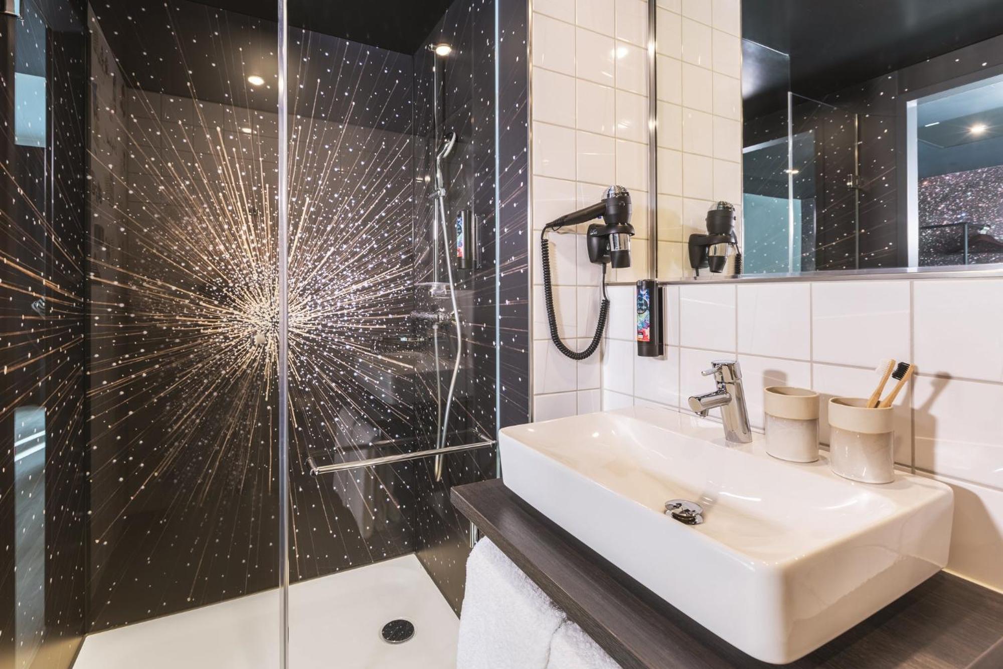 Holiday Inn - The Niu Star Sindelfingen By Ihg Bagian luar foto