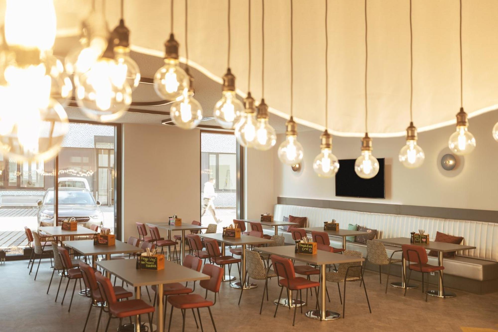 Holiday Inn - The Niu Star Sindelfingen By Ihg Bagian luar foto